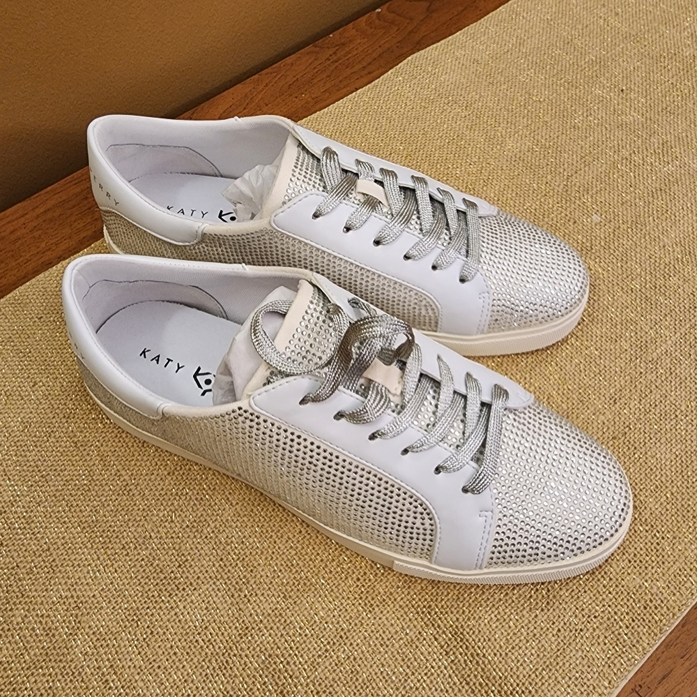 NIB Katy Perry - The Rizzo Crystal Shoes White Size 9M